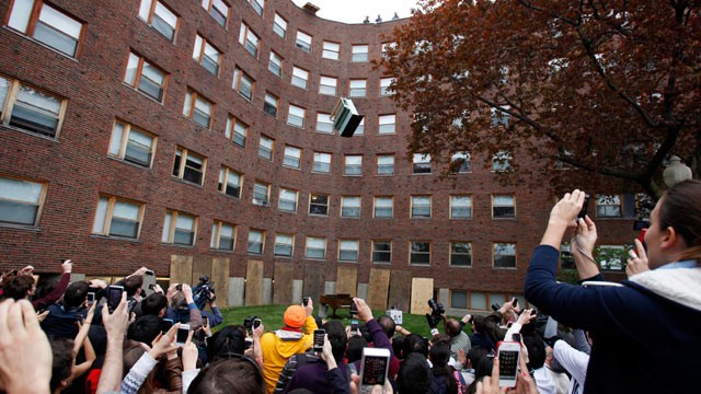 ap_mit_piano_drop_jp_120427_wg